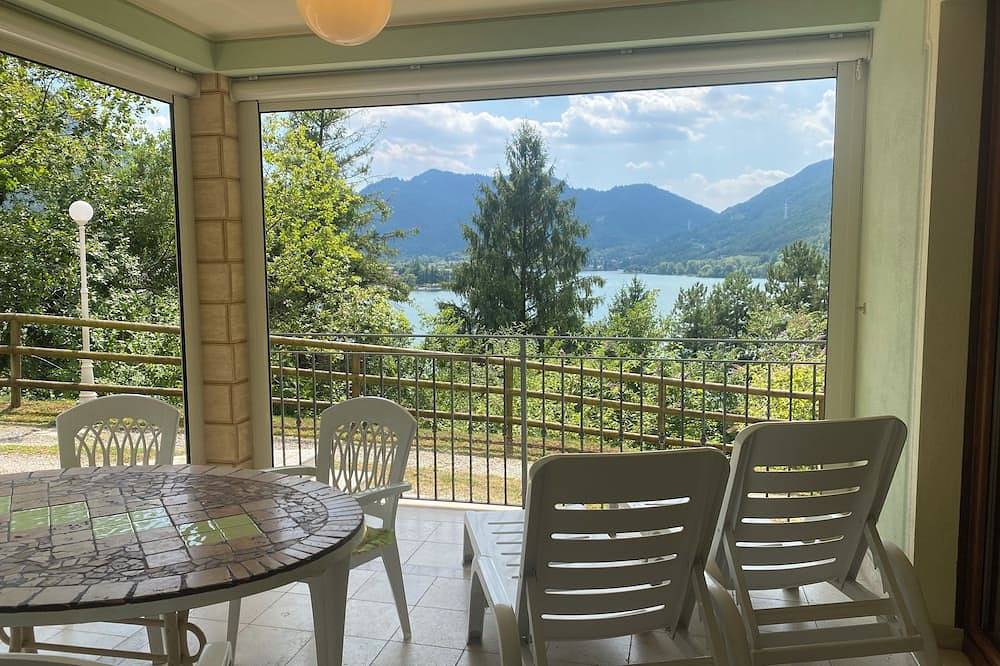 Ganze Wohnung, Große Wohnung mit tollem Blick in ruhiger Lage, 200m zum See, bis 5 Pers. in Idro, Gardasee-Berge