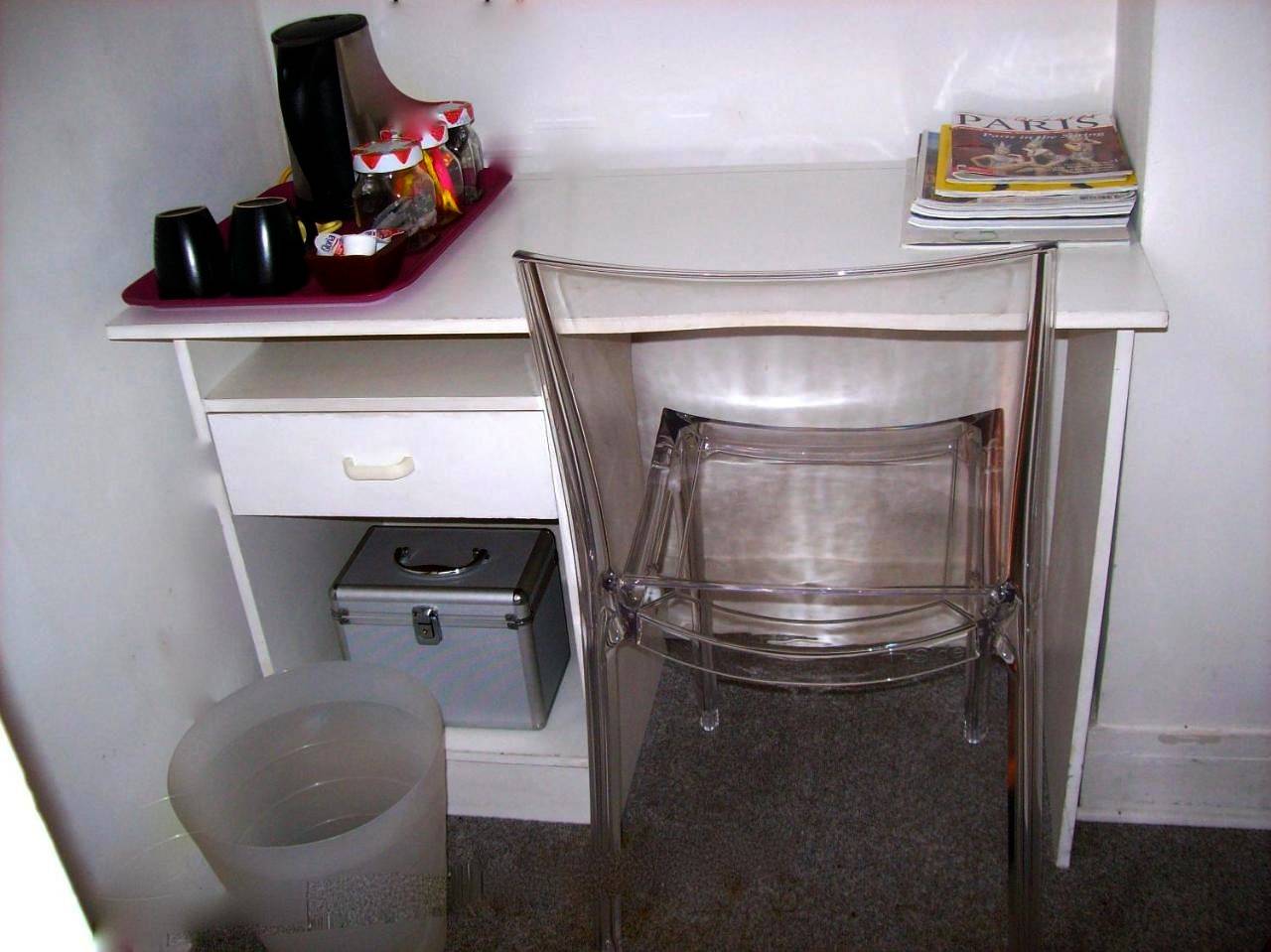 Toit pour Vous Chambre d'Hôtes - Homestay in Paris, Île de France
