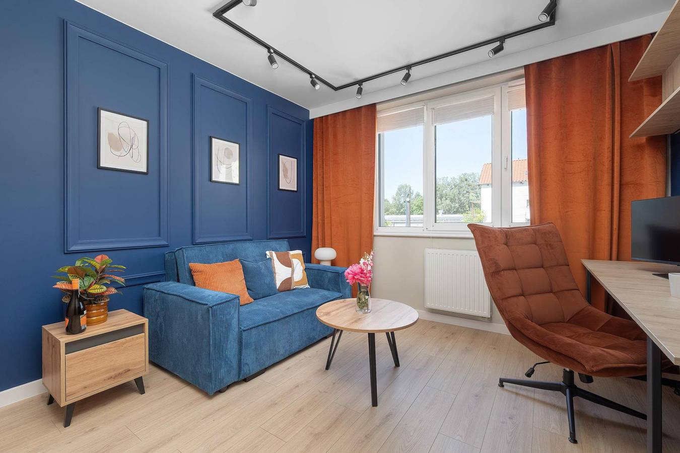 Appartamento intero, Family Apartment with Balcony   Workspace  Air Conditioning and Parking in Breslavia, Niederschlesien