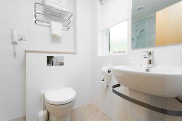 Holiday Rental for 4 People in Staffordshire, West Midlands, Photo 2