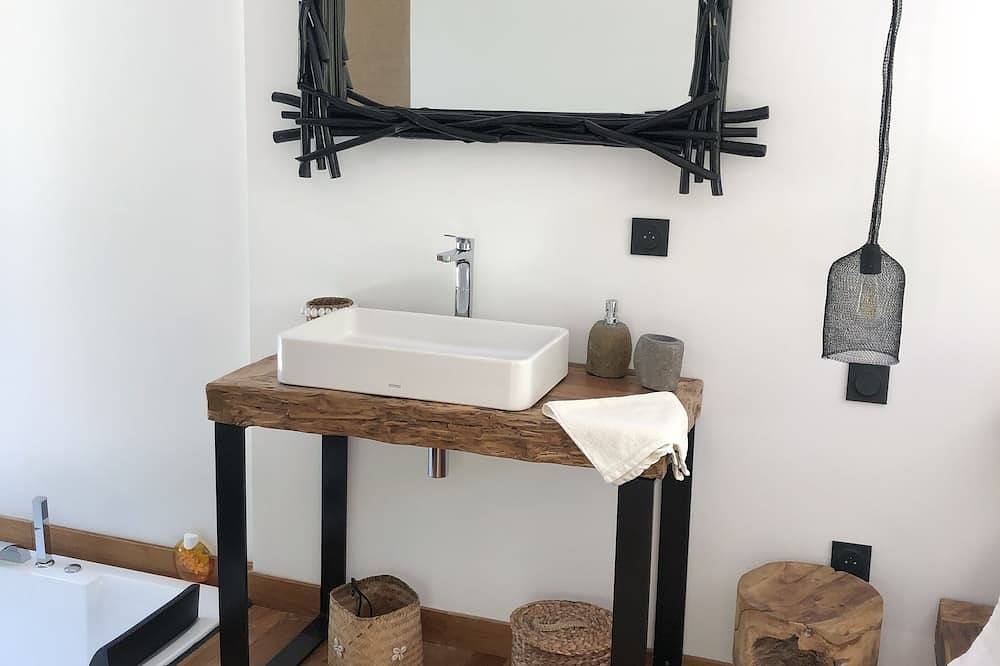Lodge Kembali in Graveson, Arles region