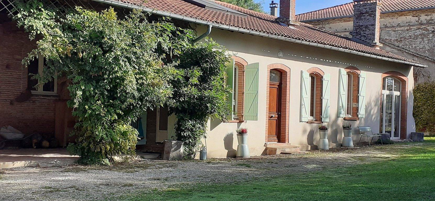 Chambres d'hôtes Domaine de Labarthe Léguevin-Pujaudran - Chambre La Grande in Léguevin, Haute-Garonne