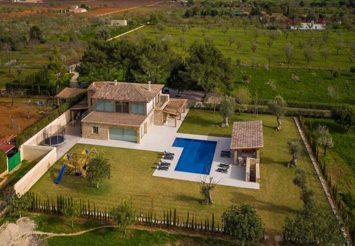 Maison de vacances pour 8 personnes, avec Balcon ainsi que Terrasse et Jardin à Binissalem