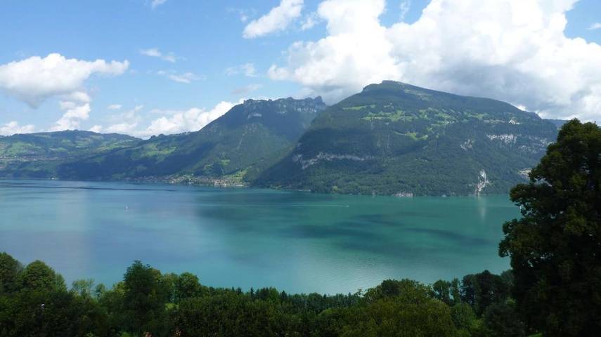 Location de vacances pour 2 personnes, avec vue sur le lac ainsi que vue et jardin à Krattigen - 2