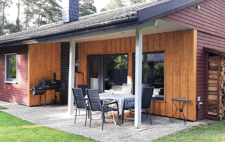 Ferienhaus für 6 Personen, mit Terrasse und Garten am Tankumsee