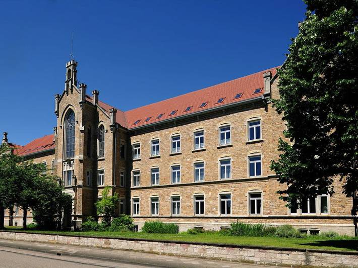 Ganze Ferienwohnung, Bildungshaus St. Bernhard - Einzelzimmer mit Dusche und Wc in Rastatt, Nordschwarzwald
