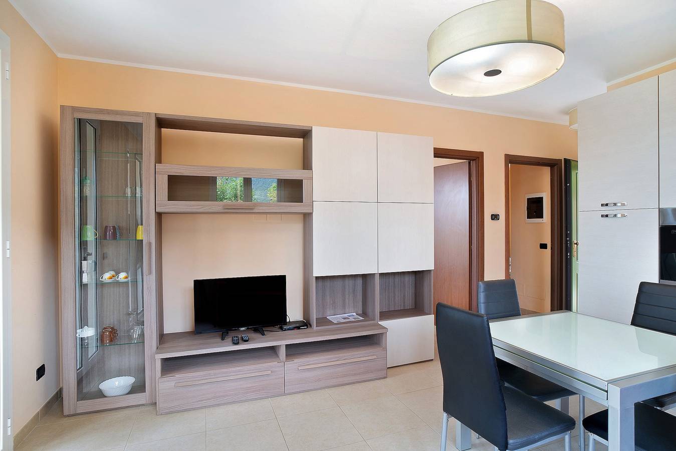 Entire apartment, Apartment 'Vallebona' with Private Terrace and Wi-Fi in Vallebona, Riviera di Ponente