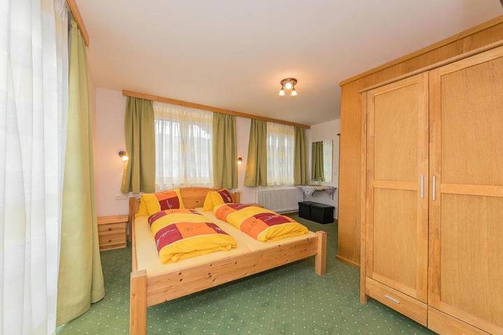 BnB für 4 Personen, mit Ausblick und Seeblick sowie Garten, mit Haustier in Zell am See - 3