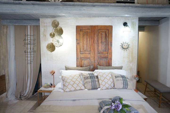 Gelber Gecko – im Herzen der Steine in Sassi di Matera, Matera
