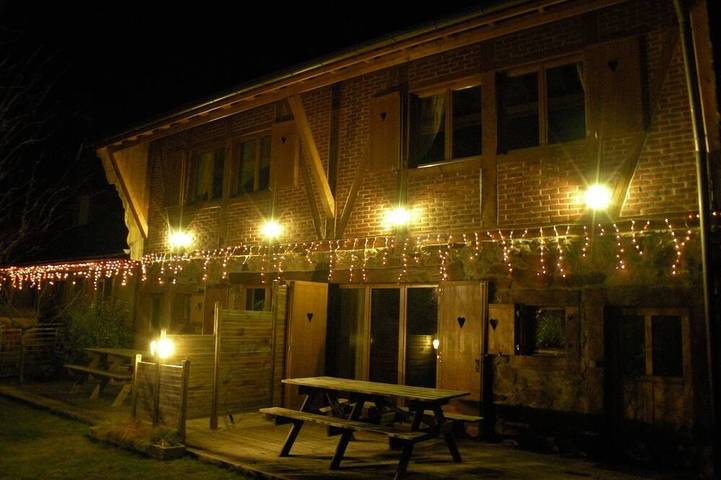 Gîte pour 12 personnes, avec terrasse et jardin