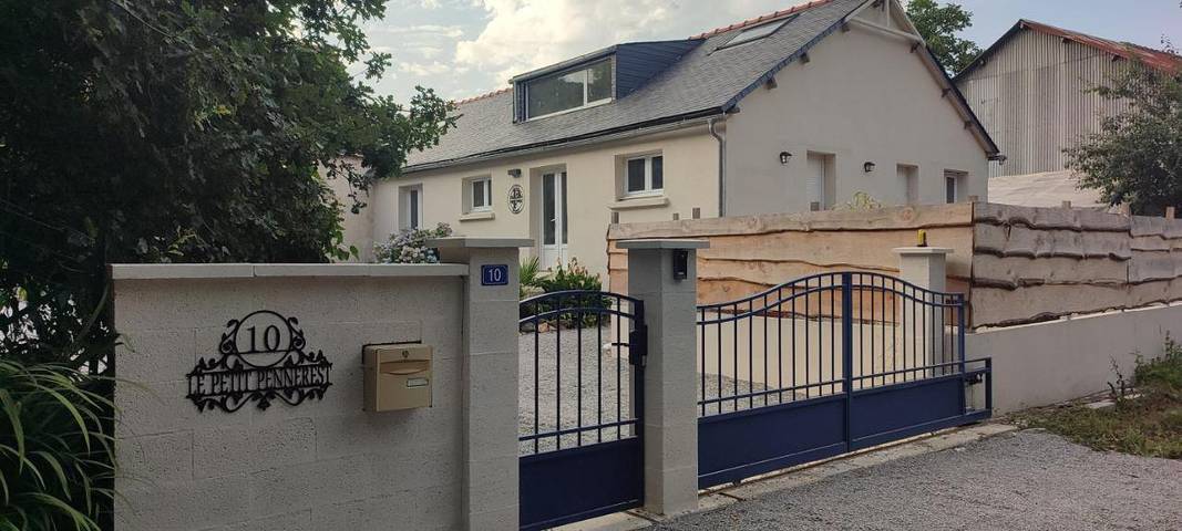 Location de vacances pour 6 personnes, avec terrasse à Noyal-Pontivy