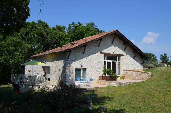Gîte pour 6 personnes, avec piscine, adapté aux familles