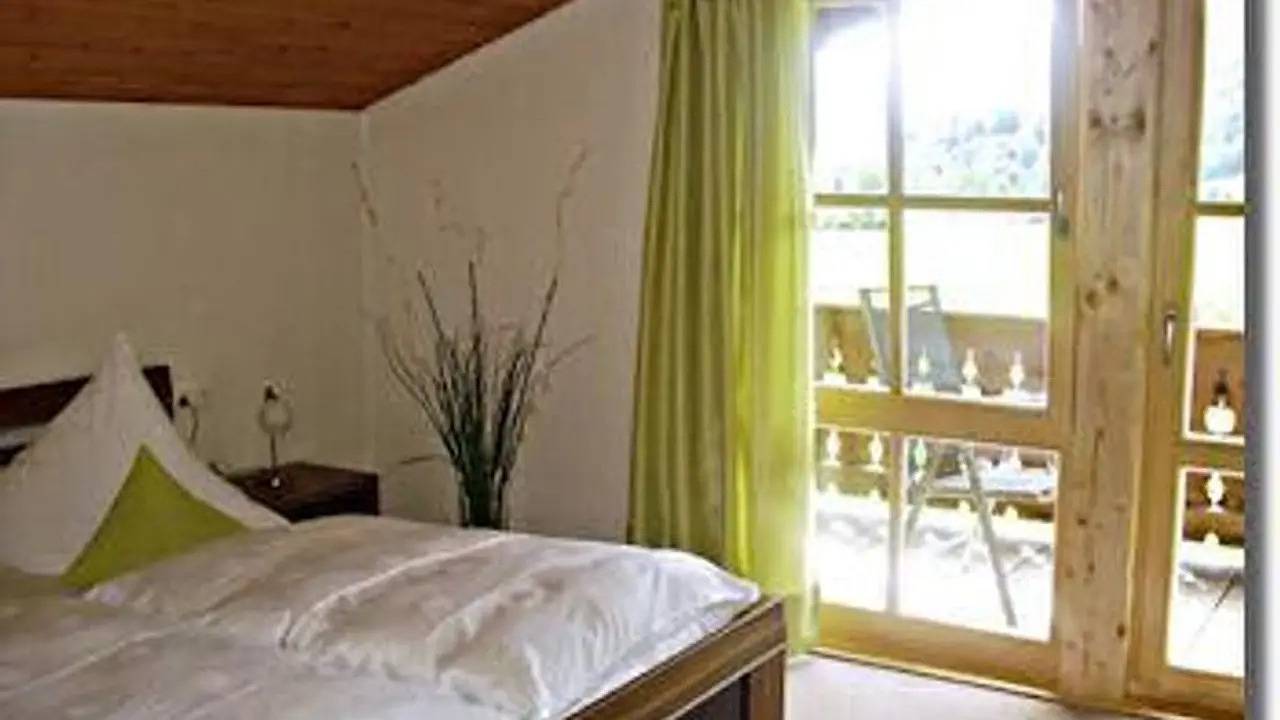 Ganze Ferienwohnung, Ferienwohnung für 2 Personen (66 m²) in Unterammergau in Unterammergau, Bayerische Alpen