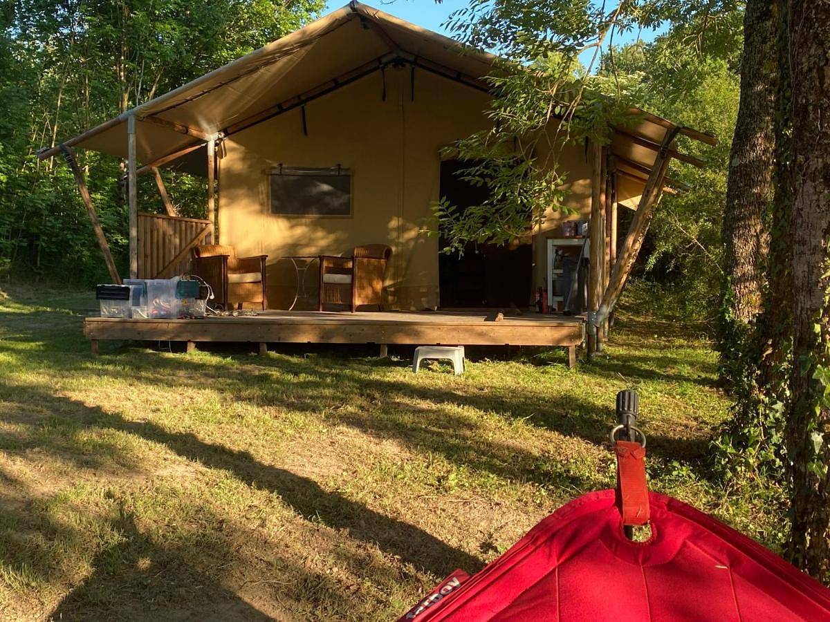 Tent in Saint-Plaisir, Allier