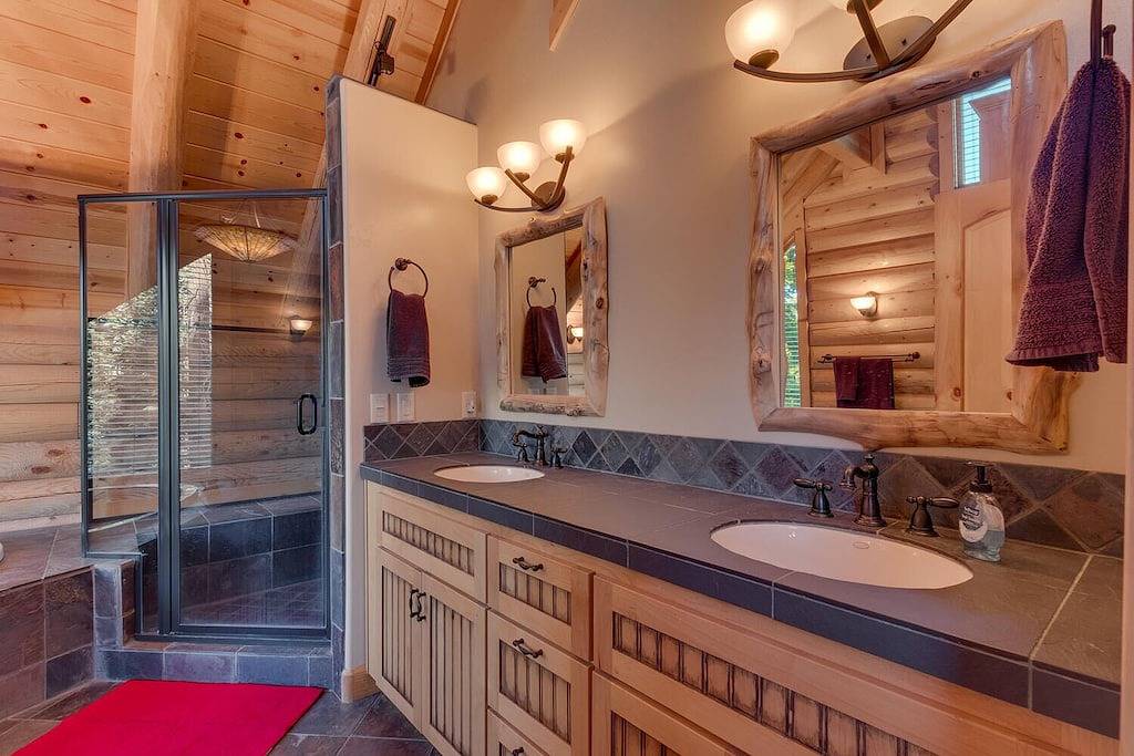 Lodgepole by Tahoe Getaways - Dog Friendly Tahoe Donner 3Br w Hot Tub & Hoa in Truckee, Donner Lake
