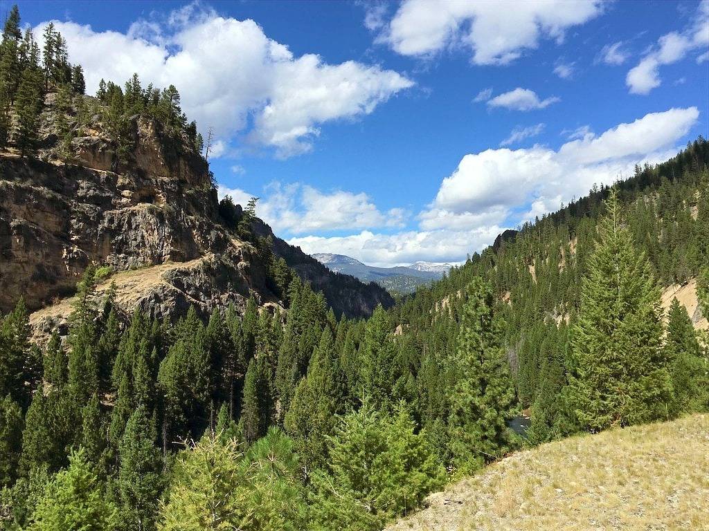 Calaway Lodge --fishing, hunting, summer sports, winter sports, national forest in Ravalli County