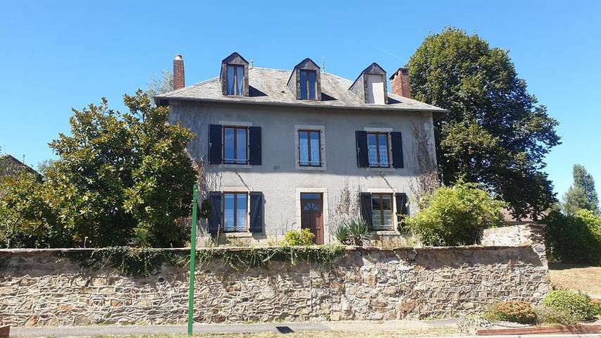 Gîte pour 6 personnes, avec vue et jardin dans Saint-Maurice-les-Brousses