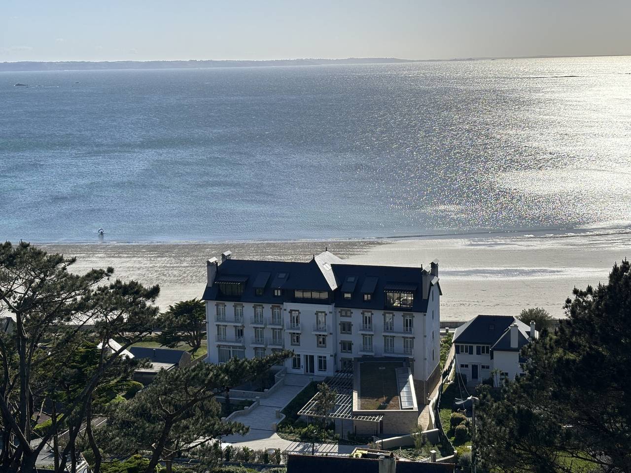 Apartamento entero, Toenno T3 · T3 Luxury Apartment with Sea View in Trébeurden, Costa de granito rosa