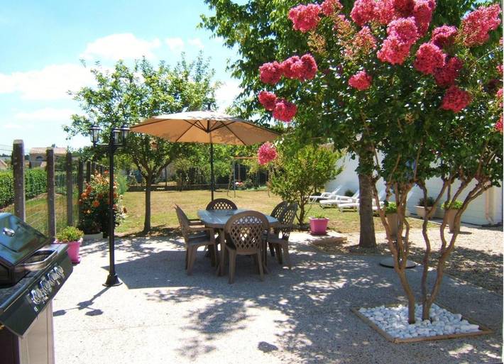 Location de vacances pour 6 personnes, avec Terrasse ainsi que Jardin et Vue à Castelnau-de-Médoc