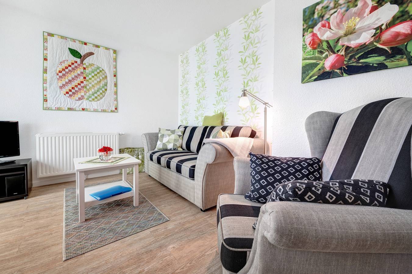 Ganze Wohnung, Ferienwohnung 'Fewo Birkenallee - Apfel' mit privater Terrasse, privatem Garten und Wlan in Samtgemeinde Fredenbeck, Altes Land Stade
