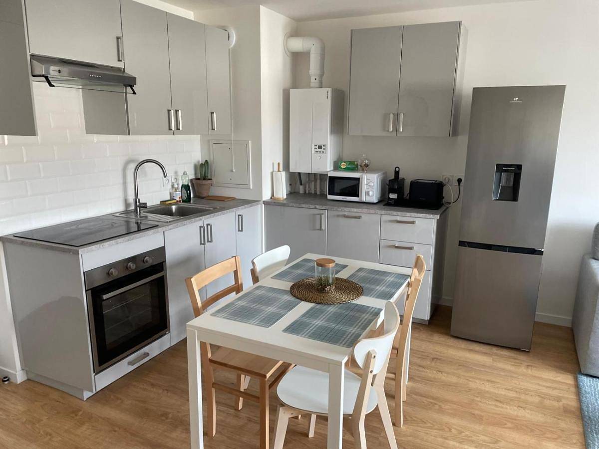 Appartement entier, One-Bedroom Apartment in Le Blanc-Mesnil, Seine-Saint-Denis