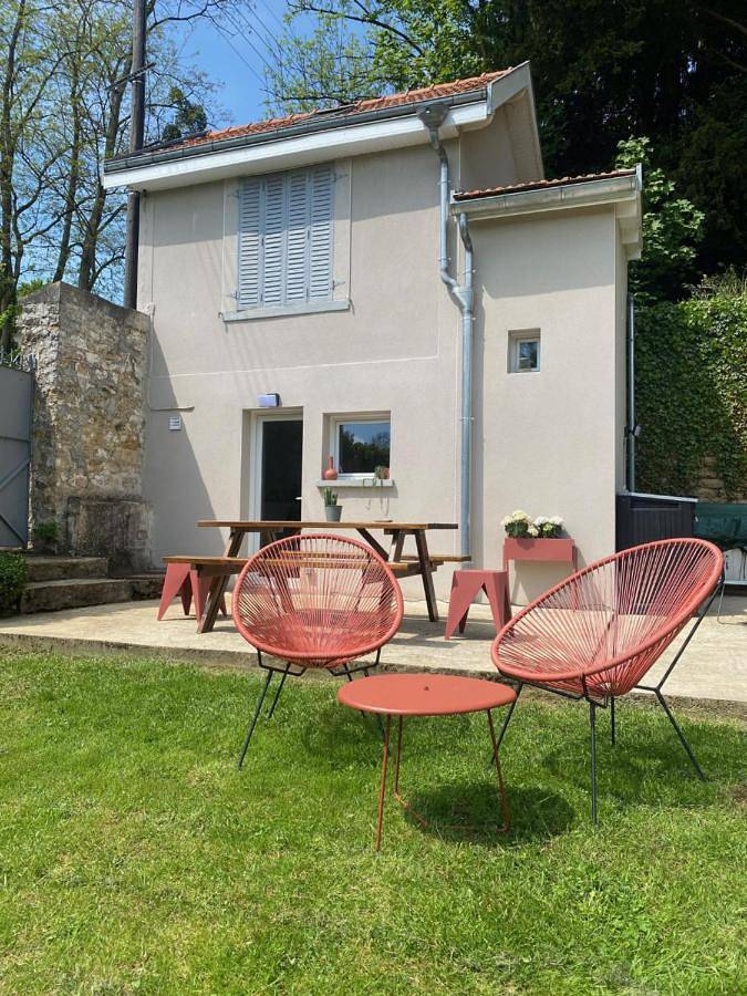 Location de vacances pour 4 personnes, avec vue et jardin, animaux acceptés à Sedan - 3