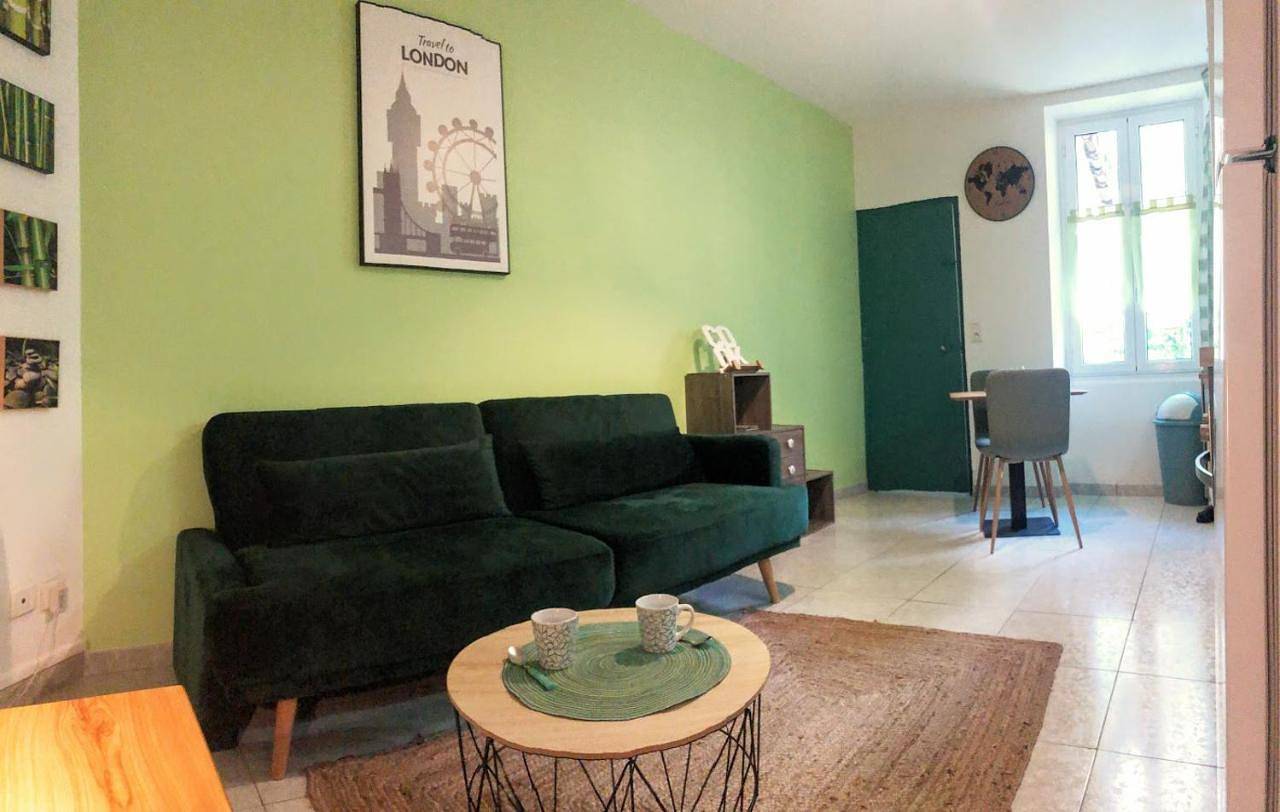 Appartement entier, One-Bedroom Apartment in La Grand-Combe, Parc national des Cévennes
