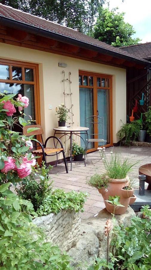 Ganze Wohnung, Apartment mit Gartenblick in Eckersdorf, Frankenalb