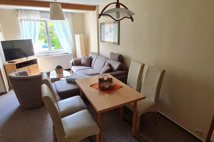 Gemütlich eingerichtetes Ferienhaus mit Kamin in Darlingerode, Ilsenburg