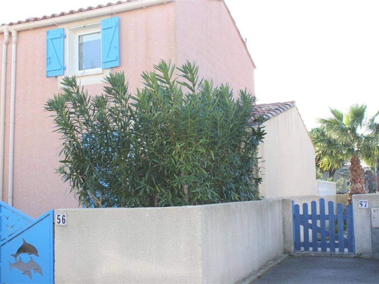 Gemütliches Reihenhaus mit Pool, 3 Zimmern, Terrasse, Privatparkplatz, nah am Strand. in Gruissan (Ville), Gruissan
