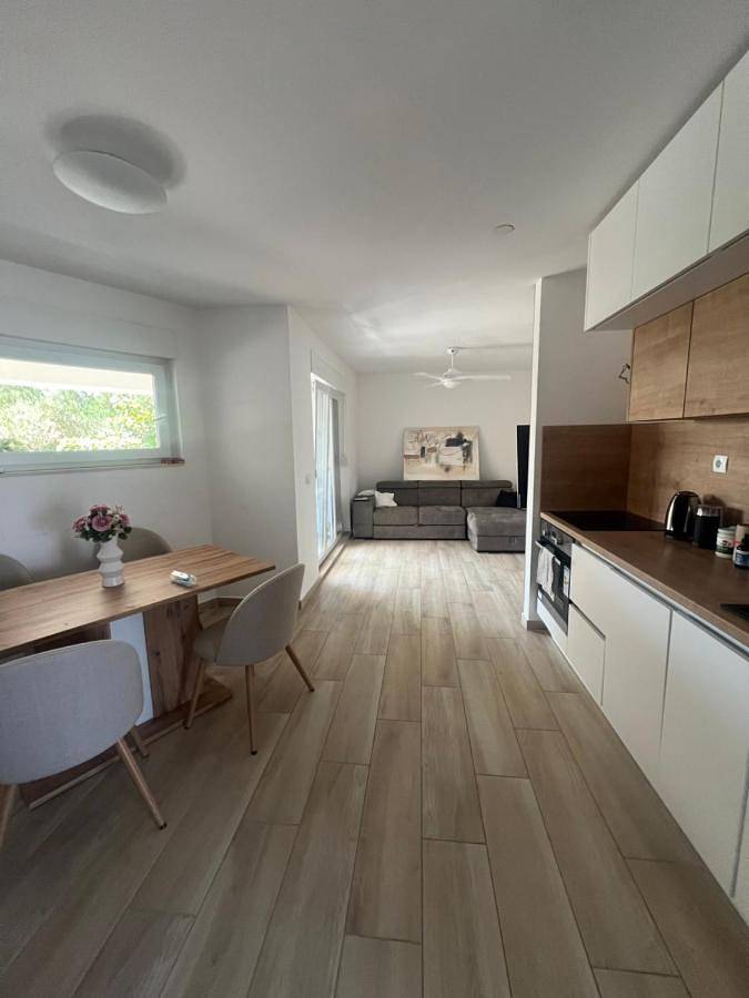 Ferienwohnung für 5 Personen, mit Terrasse und Garten