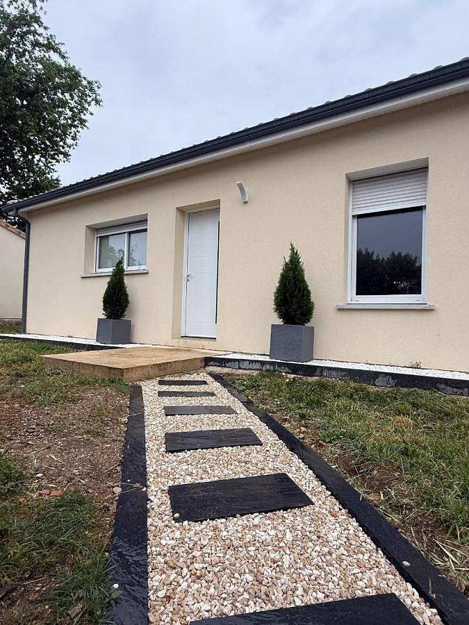Location de vacances pour 6 personnes, avec terrasse ainsi que jardin et jacuzzi à Arbanats