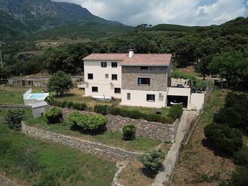 Chambre d’hôte pour 2 personnes, avec jardin en Corse