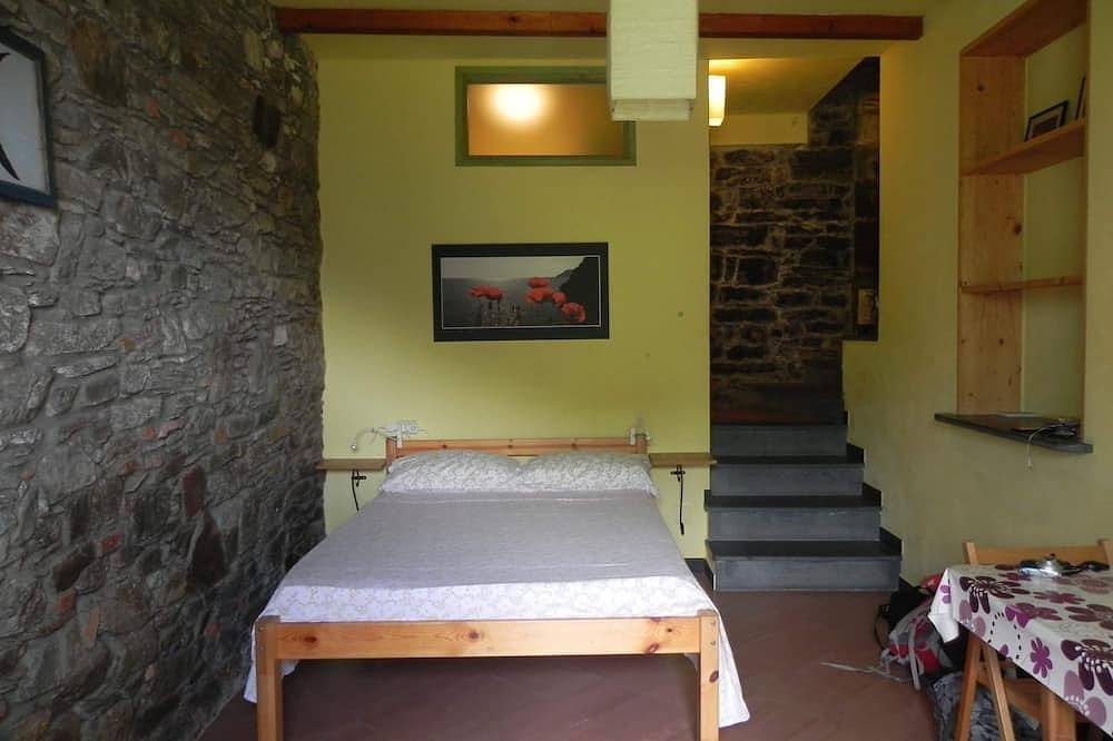 Entire apartment, On the Way to the Marina Apartment with great Sea View in Corniglia, Comune di Vernazza