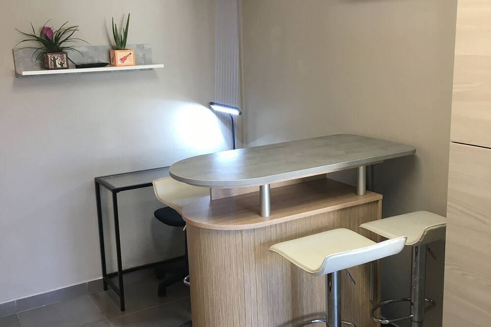 Entire apartment, Furniture Studio In Surgeres in Surgères, Rochefort region