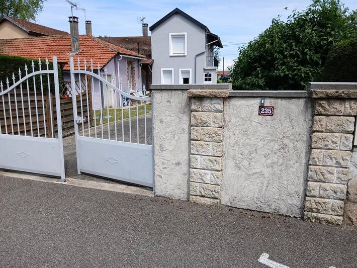 Gîte pour 2 personnes, avec jardin dans Montrevel - 2