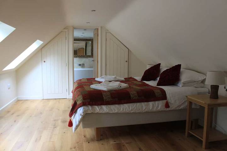 \"Hidden Gem\" Luxurious & Unique Cottage Nestled Pembrokeshire Coast National P in Pembrokeshire