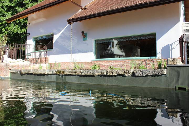 Gîte pour 2 personnes, avec jardin ainsi que piscine et terrasse, animaux acceptés en Savoie - 2