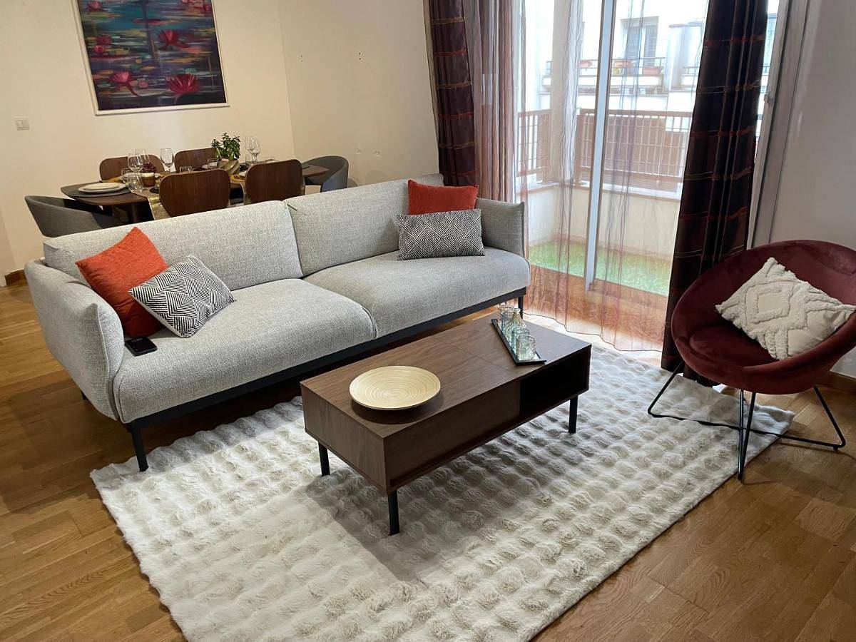 Appartement entier, Two-Bedroom Apartment in Le Kremlin-Bicêtre, Val-de-Marne