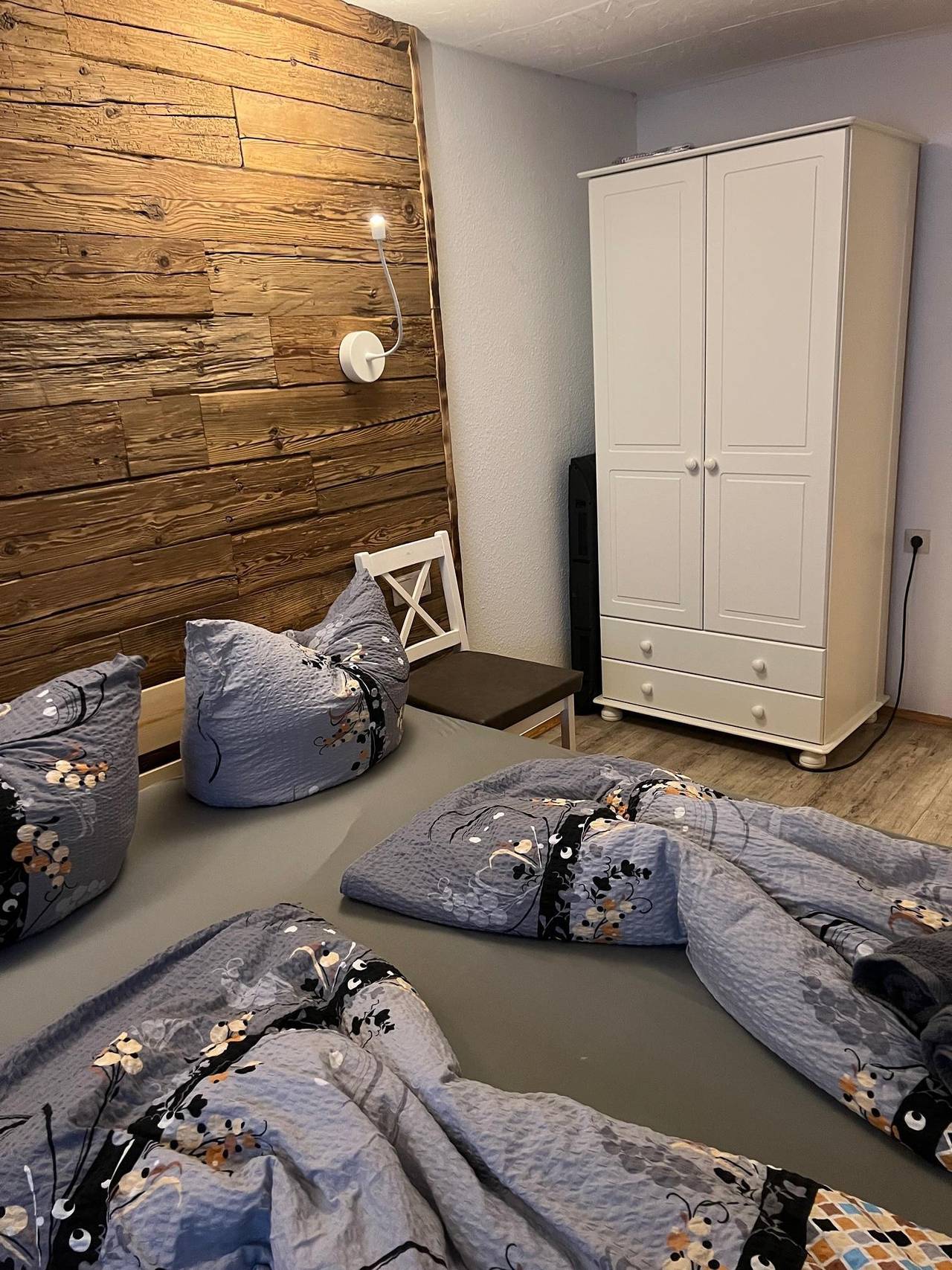 Geheel vakantieappartement, Doppelzimmer Bergnest (4) - Dusche/Wc in Hirschegg Kleinwalsertal, Mittelberg