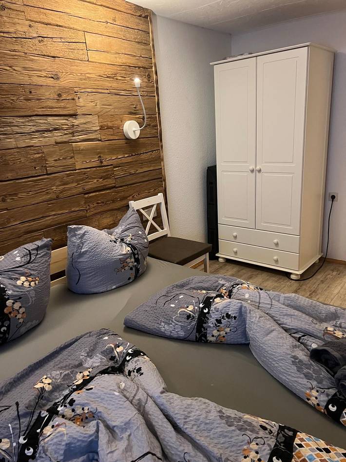 Ganze Ferienwohnung, Doppelzimmer Bergnest (4) - Dusche/Wc in Hirschegg Kleinwalsertal, Mittelberg