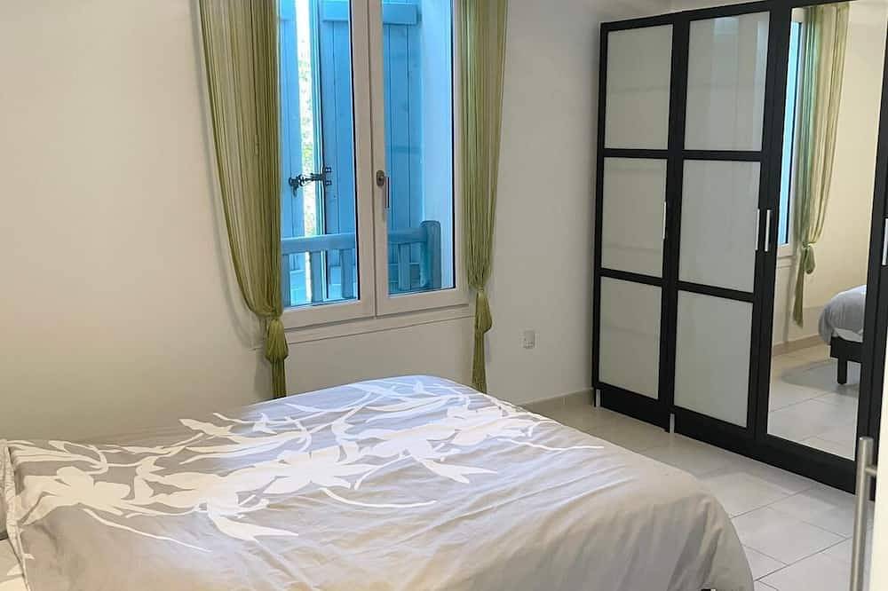 Entire apartment, Bright, well-equipped T3 near downtown with balcony in Salies-de-Béarn, Béarn