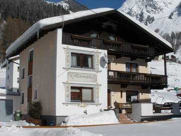 Gîte pour 4 personnes, avec vue ainsi que sauna et jardin dans Gries