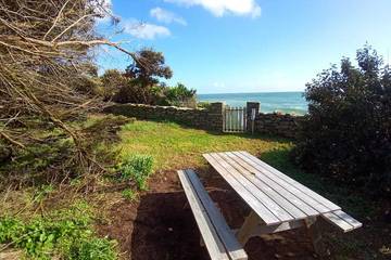 Gîte pour 8 personnes, avec jardin dans Port de Pors Poulhan