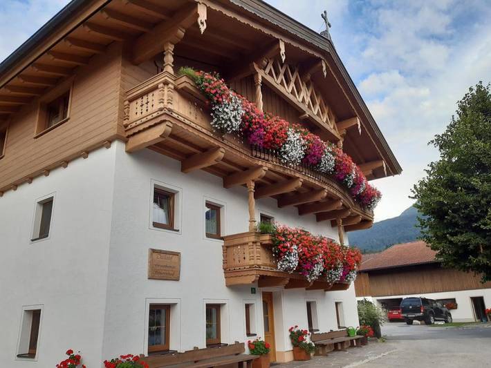Ferienwohnung für 4 Personen, mit Terrasse und Garten in Ebbs