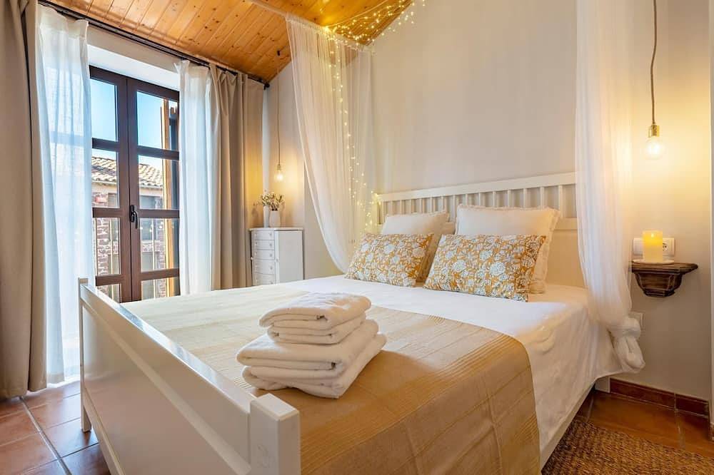 Entire apartment, Ideal refuge to discover Prades in Prades (Spain), Baix Camp