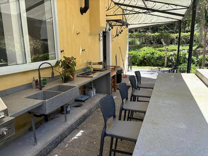 Villa para 6 pessoas, com vista para o lago e terraço em Embu das Artes