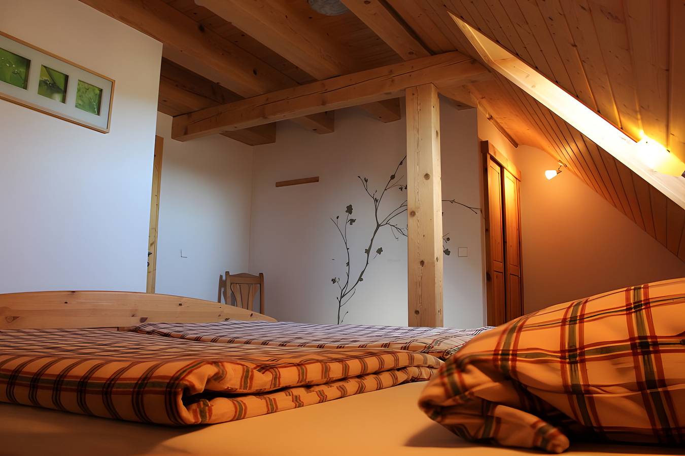 Apartamento entero, Apartamento vacacional 'Adlerhorst, 75 m²' con vistas a la montaña, terraza comunitaria y wifi in Schonach im Schwarzwald, Bosque Negro sur