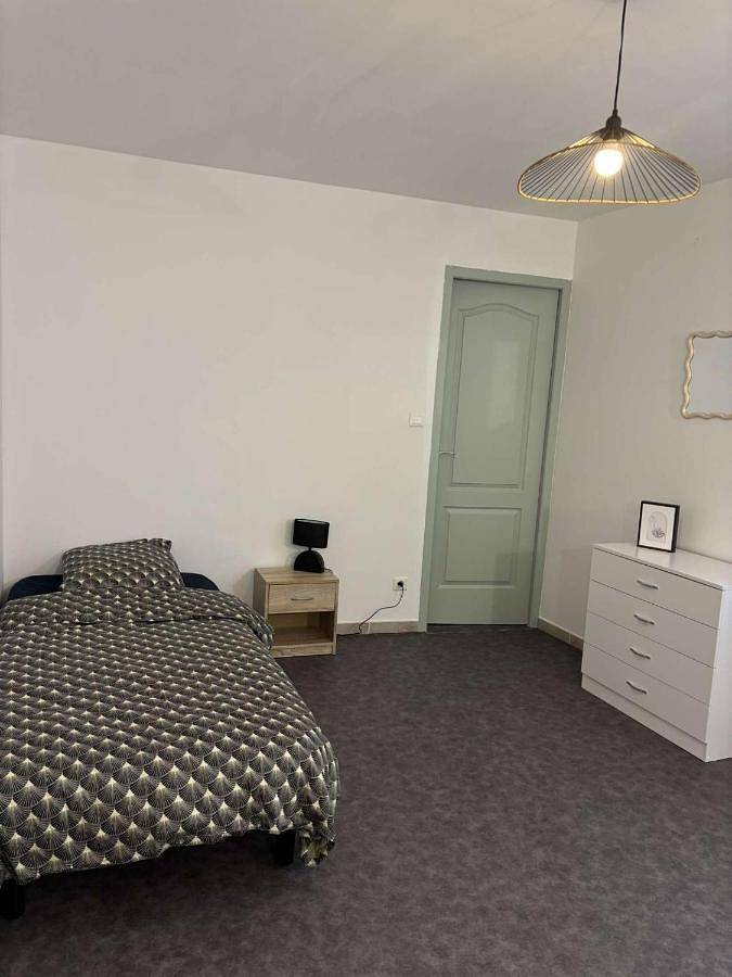 Gîte pour 5 personnes, avec balcon à Le Teil - 2