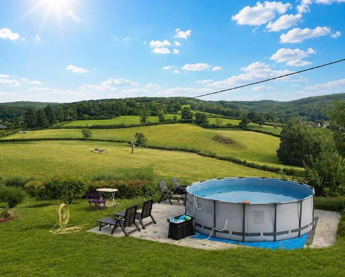 Location de vacances pour 8 personnes, avec Balcon et Terrasse ainsi que Jardin et Piscine à Montigny-en-Morvan